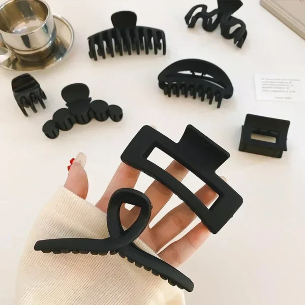 Korean Style Black Large Hair Claws Elegant Acrylic Hairpins Barrette Crab Hair Clips Headwear for Women Girls Hair Accessories - AliExpress 200000297 - Image 2